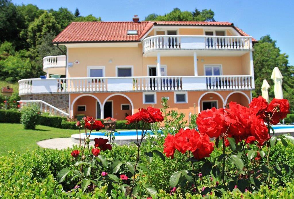 Apartmaji In Sobe Kocjancic Podcetrtek Bagian luar foto