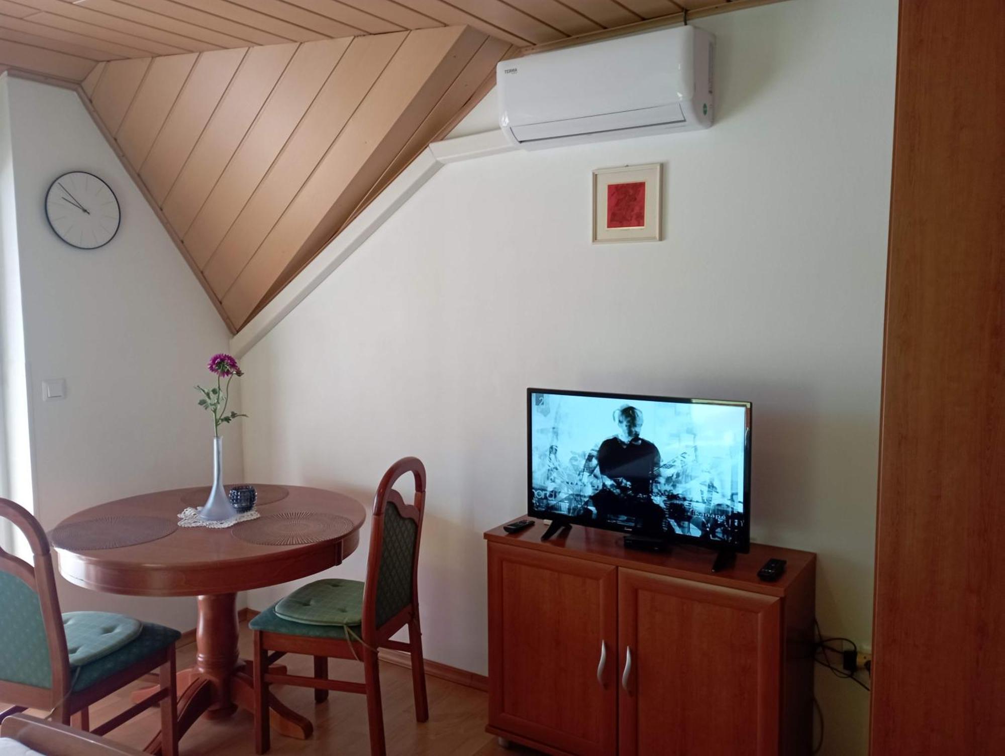 Apartmaji In Sobe Kocjancic Podcetrtek Bagian luar foto